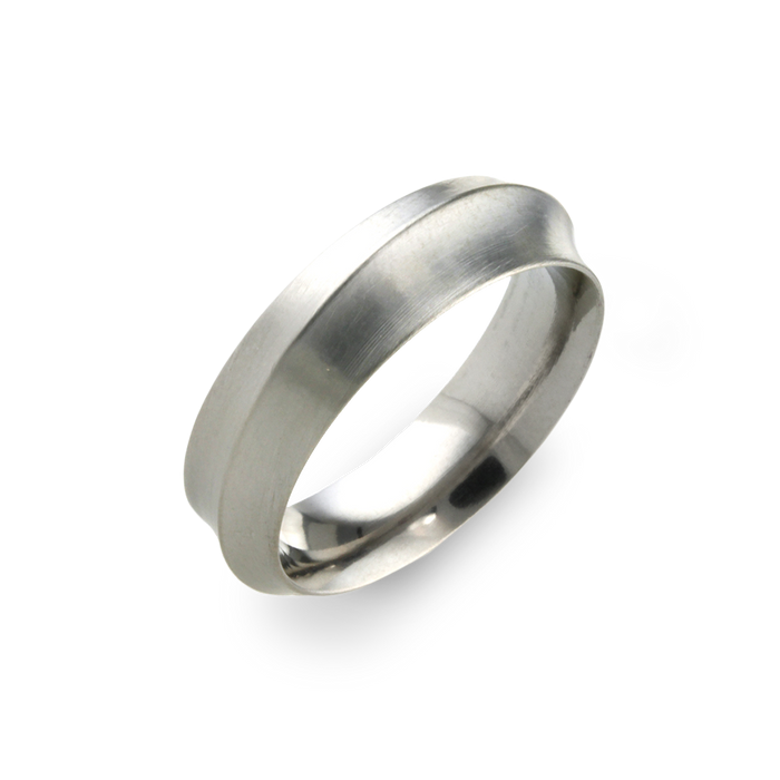 Diagonal Concave Ring