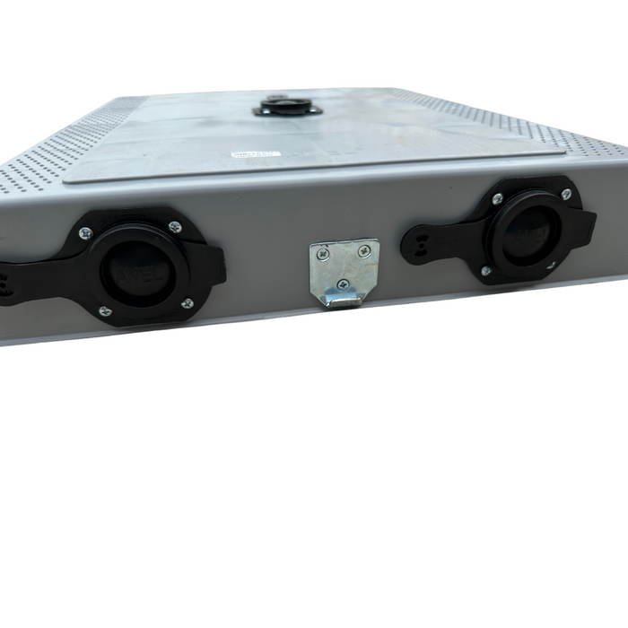 Langstroth Roof with Feeding Hole Plug and 4 Ventilation Plugs