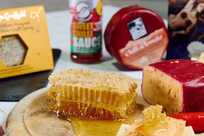 Luxury Welsh Foodie Gift Set – Honeycomb, Chilli Cheese, Crackers & Honey Sweet Chilli Sauce