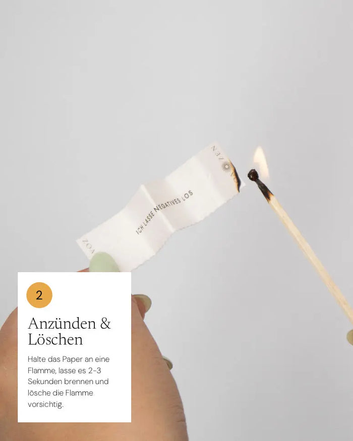Press Pause Zen Paper von ZoaZen – beschreibbares Räucherpapier der Core Collection mit warm-süßem Duft