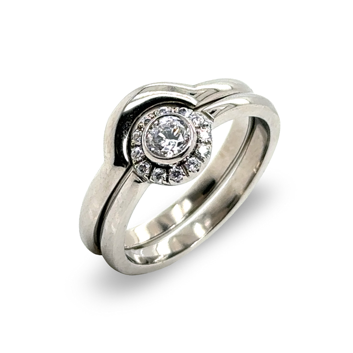 Solitaire Shaped Wedding Ring